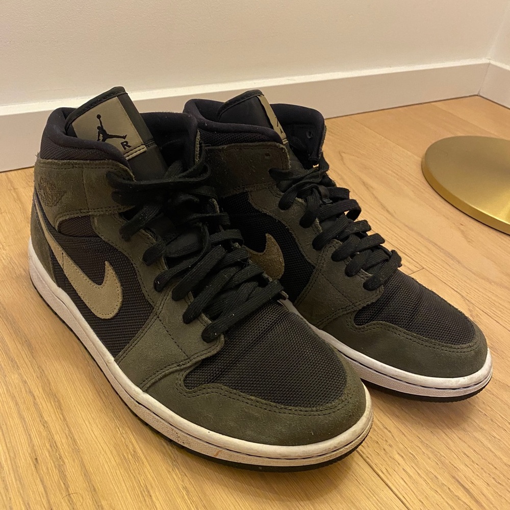 Nike Air Jordan 1 Mid Military Olive